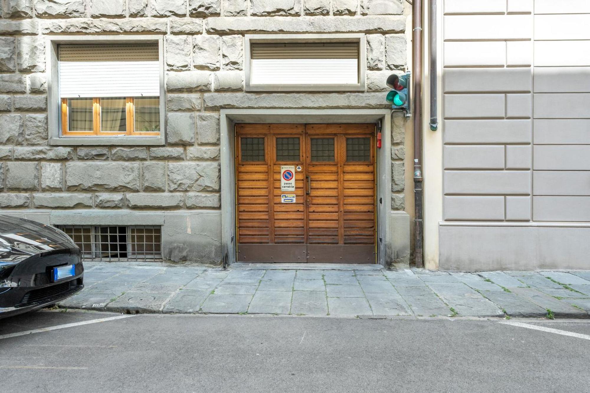 Vespucci 60 Luxury Apt With Garage And Balcony Firenze